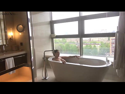 ❤️ Tremenda pupa che si masturba appassionatamente la figa in bagno ️ Pornoal it.hentaidude.ru ❌️