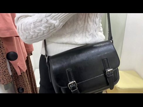 ❤️ Masturbazione pubblica della giovane cagna FeralBerry con un dildo nel camerino ️ Pornoal it.hentaidude.ru ❌️
